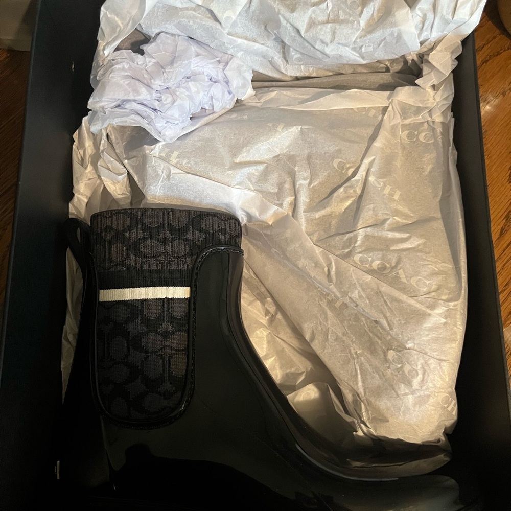 Coach Rivington Rain Bootie Black Rubber 6 B (M) Brand New - Picture 7 of 11